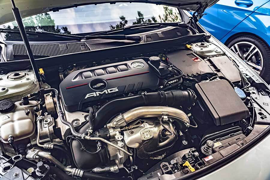 時至今日，四缸渦輪、四輪驅動，300匹、250萬已成固定菜式，端看各家調味與掌杓火候。