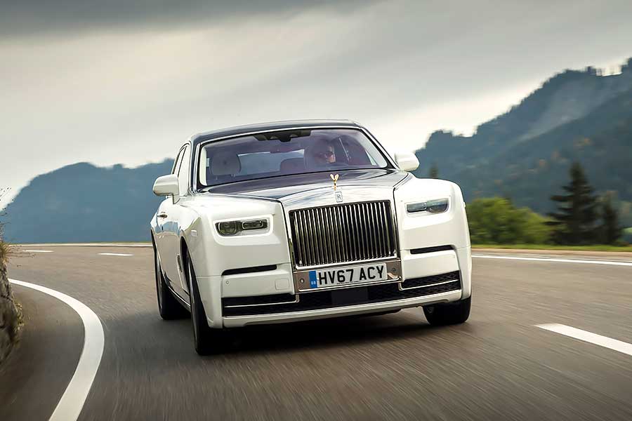 有了養眼大鼻頭，帥氣程度先加十分。