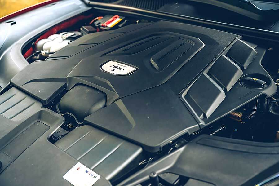 cayennecoupes-13 別以為保時捷慢了先機,它不過是做好做滿一擁而上。