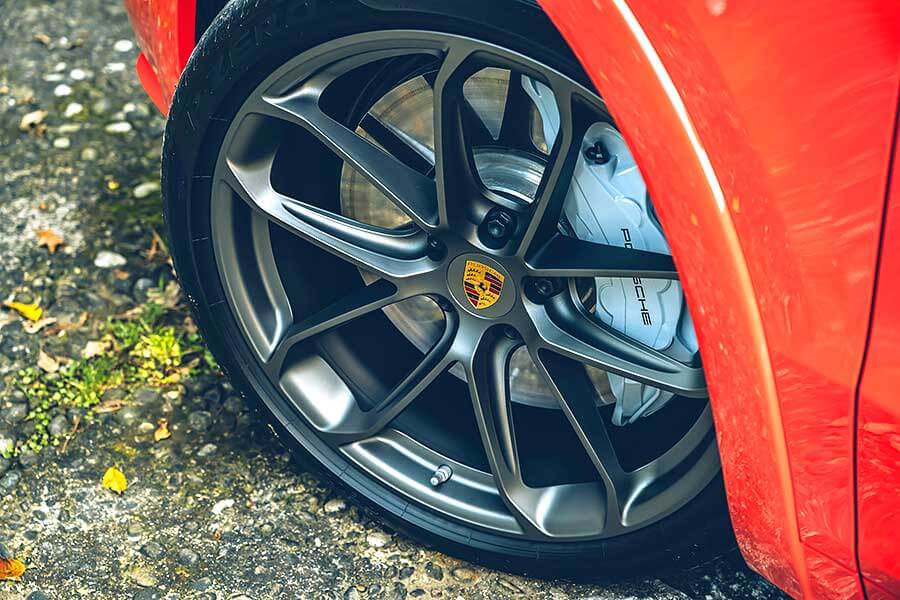 cayennecoupes-5 別以為保時捷慢了先機,它不過是做好做滿一擁而上。