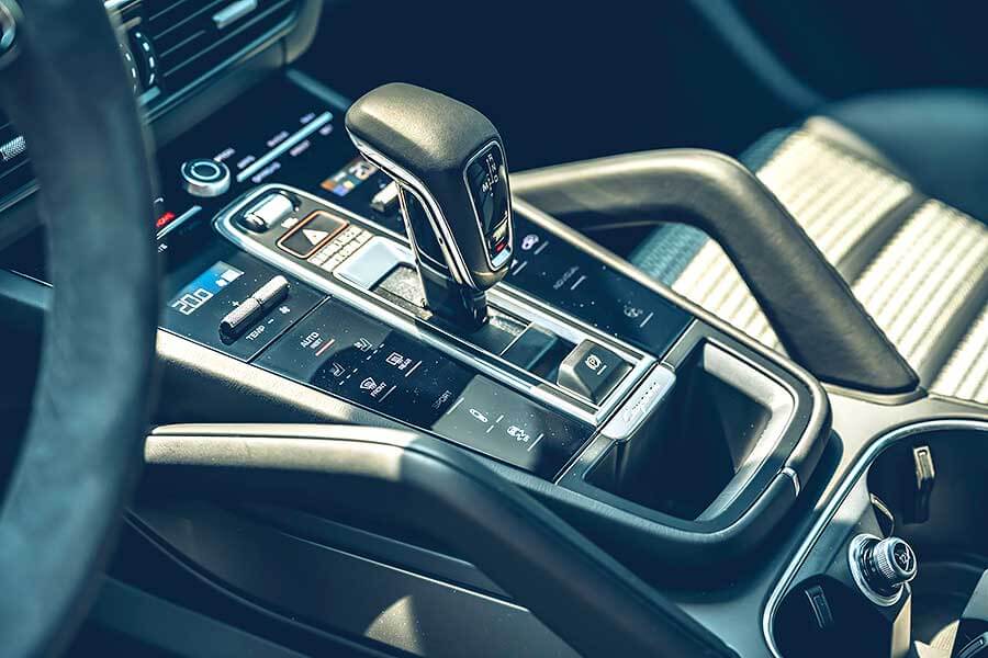 cayennecoupes-8 別以為保時捷慢了先機,它不過是做好做滿一擁而上。