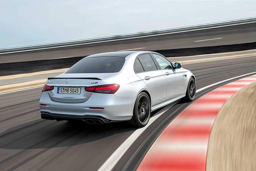 就是要大鳴大放，太收斂就不叫AMG了。