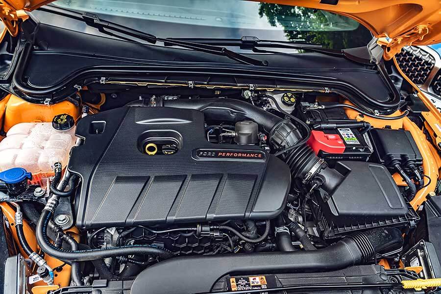 Golf GTI依舊保有王者風範，怪只怪在新進Focus ST太強，該呼叫八代目GTI了嗎？