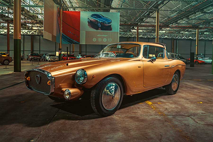 當你的舊作精彩古怪兼而有之勝似飛雅特集團，藏寶庫中自然會有這種風貌。