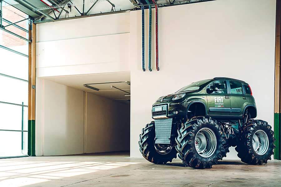 當你的舊作精彩古怪兼而有之勝似飛雅特集團，藏寶庫中自然會有這種風貌。