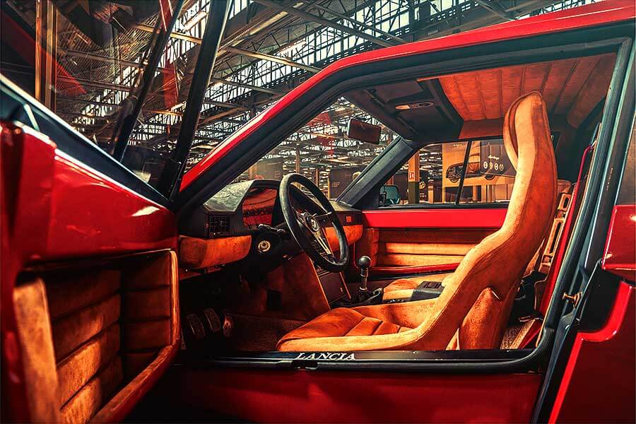 當你的舊作精彩古怪兼而有之勝似飛雅特集團，藏寶庫中自然會有這種風貌。