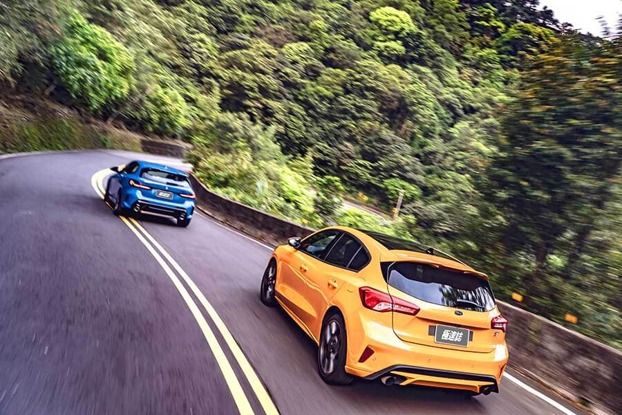 當然這也關係到個人喜好和駕駛風格的領域，缺乏客觀標準之下，編輯部的每位成員都必須列舉每部車的優點及缺點，嘗試從這些點去找出共識後，答案便呼之欲出。