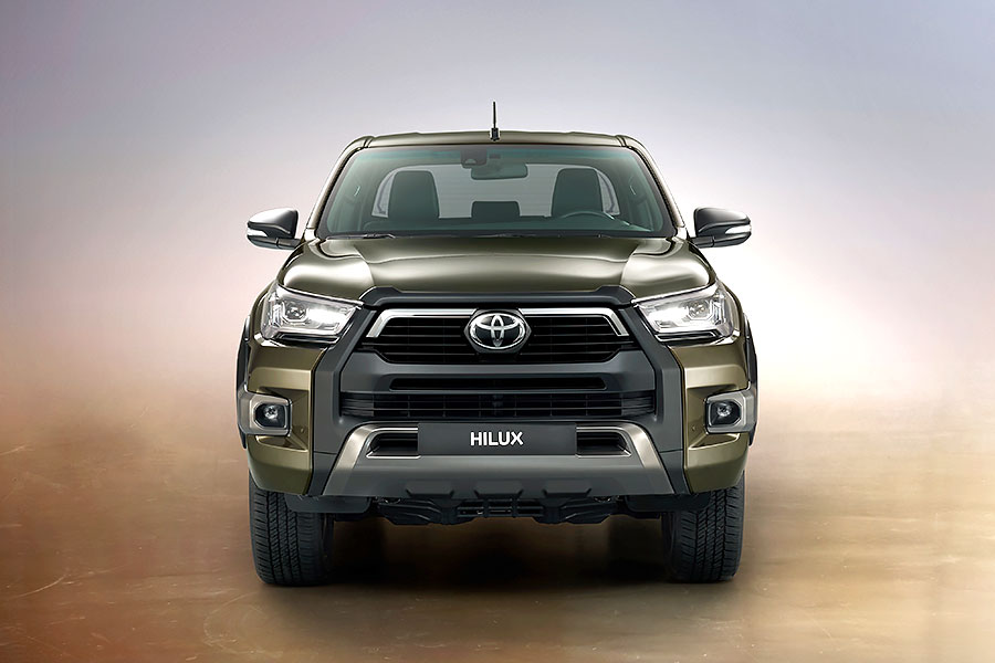 就算穿上帥氣新裝,Toyota Hilux五十多年來的硬漢性格依舊無法掩藏。