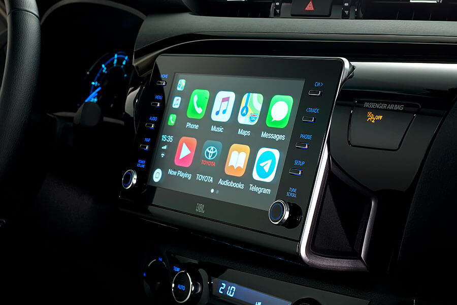 hilux-21 就算穿上帥氣新裝,Toyota Hilux五十多年來的硬漢性格依舊無法掩藏。