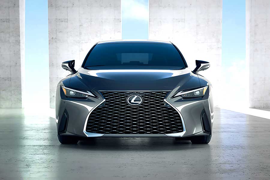 is-1 苦追對手20個年頭,2021年新改款IS真的要認真了。