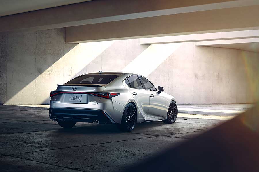 is-13 苦追對手20個年頭,2021年新改款IS真的要認真了。