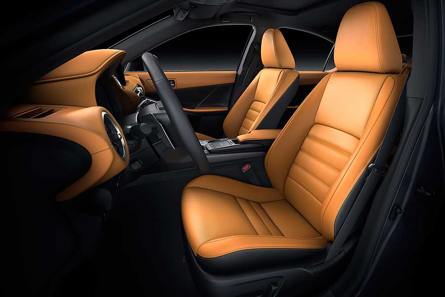 is-19 苦追對手20個年頭,2021年新改款IS真的要認真了。