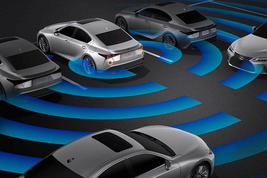 is-40 苦追對手20個年頭,2021年新改款IS真的要認真了。