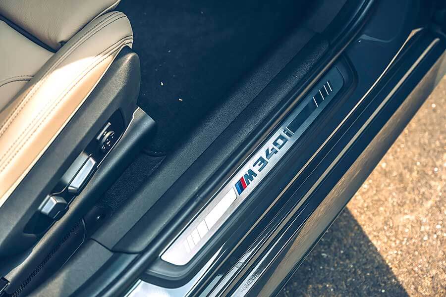 源源不絕的後勁輸出配上相對凌厲的下盤軀幹，坐在上頭不自覺地有句話在我腦海餘音繞樑，那就是甩下去~~甩下去~~恐怖吶~~