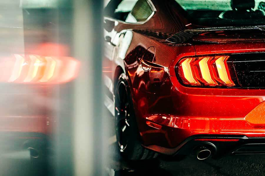 mustang55-6 將近一甲生涯的福特野馬,廠家在55周年加值推出了黑影限量套裝,除了增添幾分顏值外,內裏那套B&O更深得我心吶。