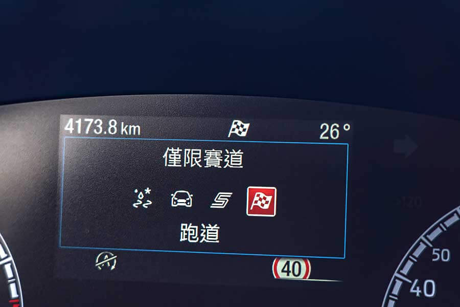 內外相輔相承，就像一部五育均衡發展的鋼砲模範生，有史以來最出類拔萃的Focus ST。