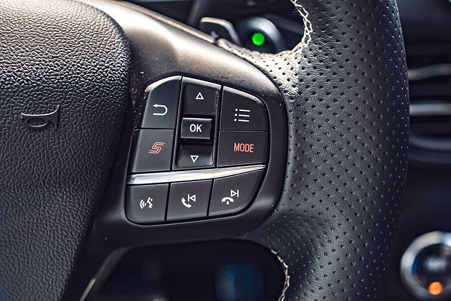 內外相輔相承，就像一部五育均衡發展的鋼砲模範生，有史以來最出類拔萃的Focus ST。