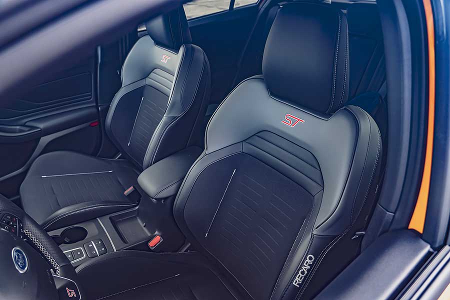 內外相輔相承，就像一部五育均衡發展的鋼砲模範生，有史以來最出類拔萃的Focus ST。