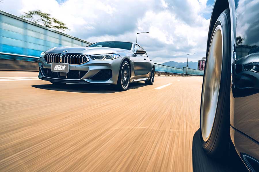 先有四門Coupe,近年又冒出四門GT,其實兩者訴求都相同,感覺就像玩文字遊戲,至於這場遊戲的最後贏家……。