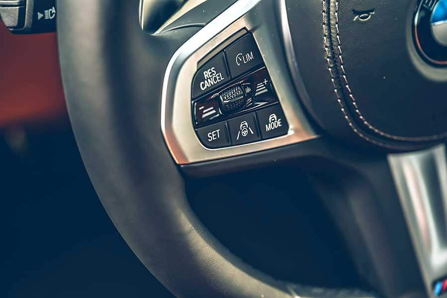 8gc&panamera-39 先有四門Coupe,近年又冒出四門GT,其實兩者訴求都相同,感覺就像玩文字遊戲,至於這場遊戲的最後贏家……。