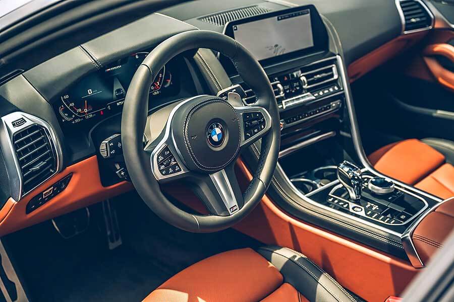 8gc&panamera-43 先有四門Coupe,近年又冒出四門GT,其實兩者訴求都相同,感覺就像玩文字遊戲,至於這場遊戲的最後贏家……。