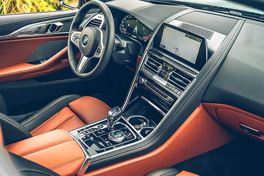 8gc&panamera-7 先有四門Coupe,近年又冒出四門GT,其實兩者訴求都相同,感覺就像玩文字遊戲,至於這場遊戲的最後贏家……。