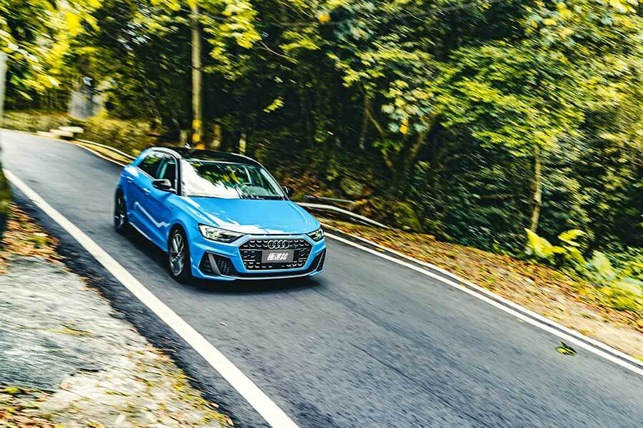 a1-36 Audi A1不是舞刀弄槍刀馬旦,而是人人都會靈光一閃的切仔担。