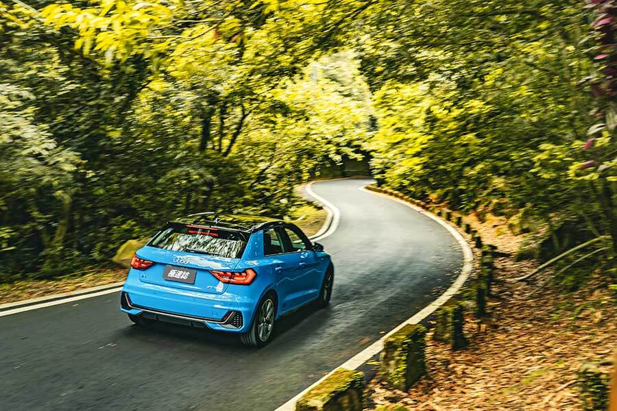 a1-37 Audi A1不是舞刀弄槍刀馬旦,而是人人都會靈光一閃的切仔担。