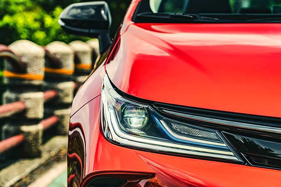 atisgrsporthybrid-17 Altis GR Sport就像身擁少林大力金剛腿的阿星一樣,凡人顏值下卻擁有幹練的身軀,尤其是那日夜穩扎穩打的精實下盤,夠靓的。