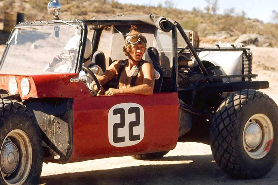 我們與史提夫麥昆的Baja Boot直闖南部邊界,看看它的現代重生版是否無負一代傳奇威名。