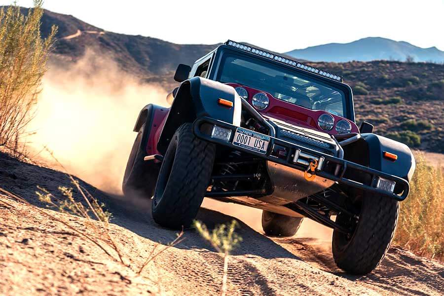 我們與史提夫麥昆的Baja Boot直闖南部邊界,看看它的現代重生版是否無負一代傳奇威名。