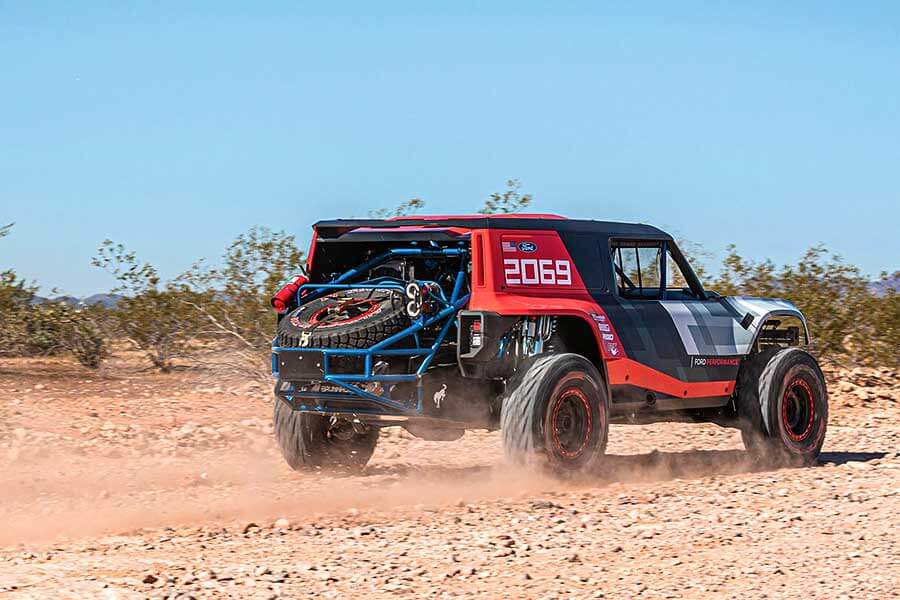 我們與史提夫麥昆的Baja Boot直闖南部邊界,看看它的現代重生版是否無負一代傳奇威名。