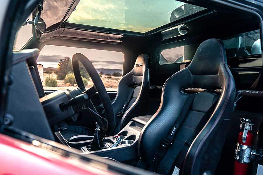 我們與史提夫麥昆的Baja Boot直闖南部邊界,看看它的現代重生版是否無負一代傳奇威名。