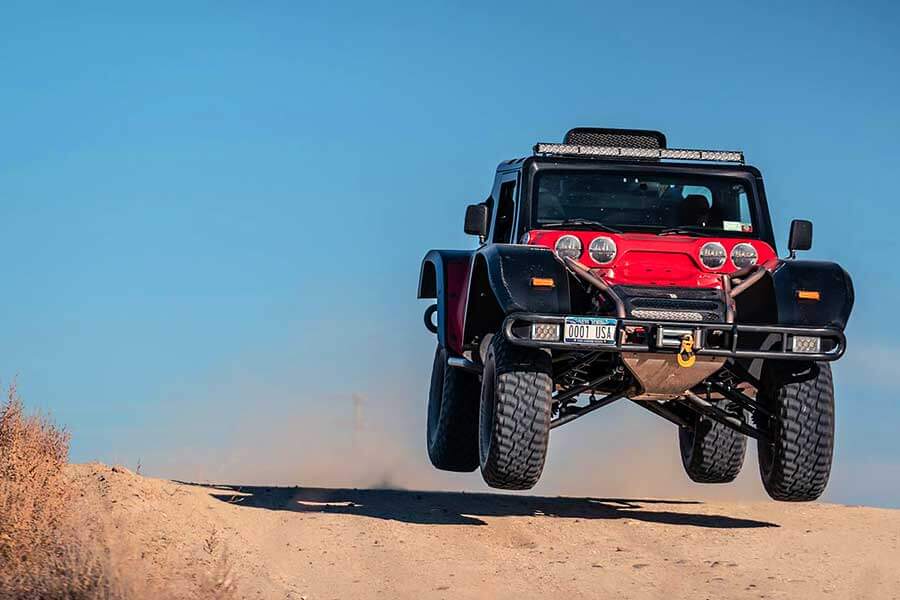 我們與史提夫麥昆的Baja Boot直闖南部邊界,看看它的現代重生版是否無負一代傳奇威名。