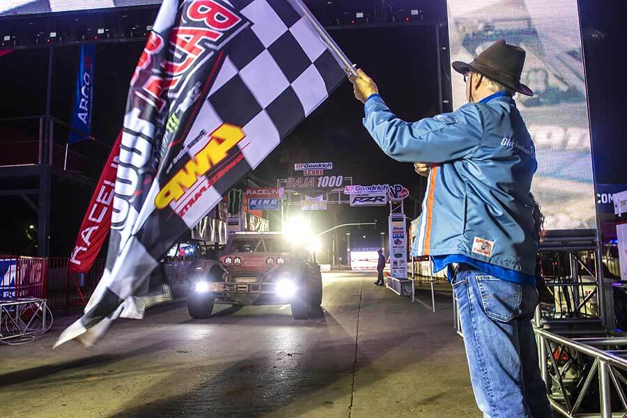 我們與史提夫麥昆的Baja Boot直闖南部邊界,看看它的現代重生版是否無負一代傳奇威名。