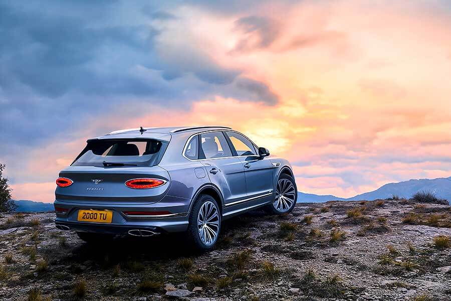 bentayga2021-10 小改款Bentayga?別騙了,其實是跨界Continental GT吧!