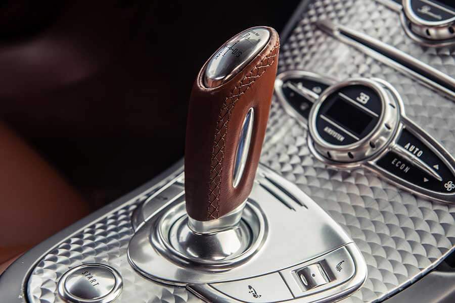 Veyron量產前最後一個原型,世上絕無僅有的EB110賽車,之後發生的故事甚至更加異乎尋常。