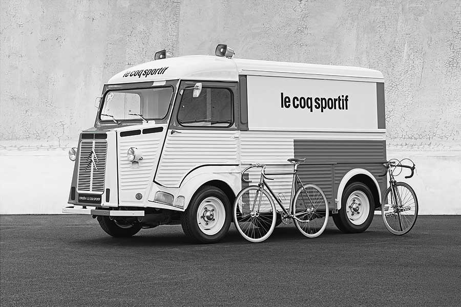 雪鐵龍，大概是世上最有創意的汽車公司，今年喜迎百周年。所以我們專誠集合了六件代表作環遊法國，為這個大日子獻上一場別開生面的賀壽巡遊。