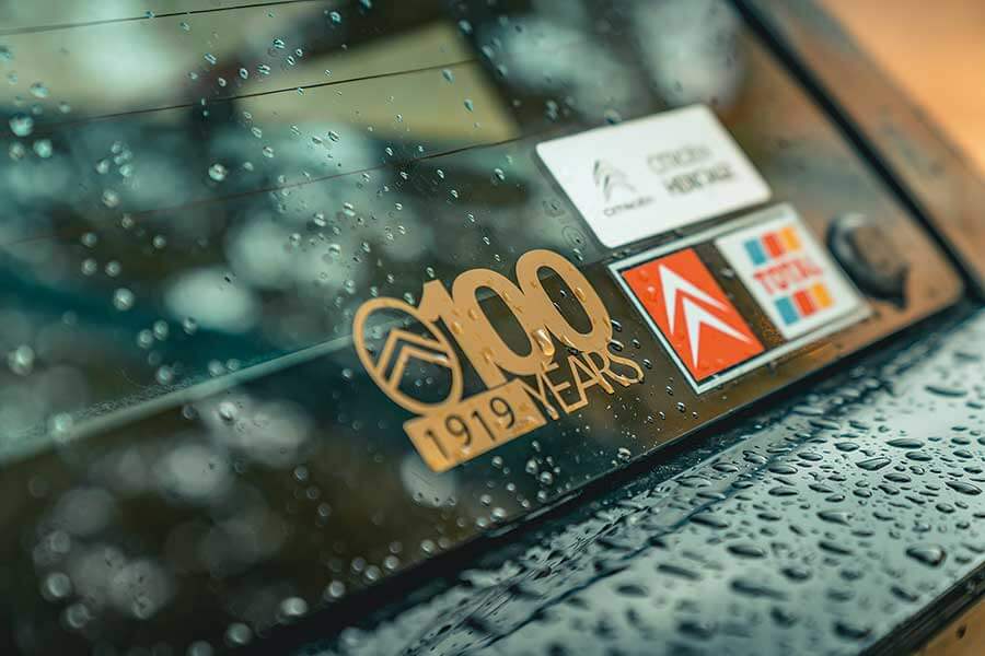雪鐵龍，大概是世上最有創意的汽車公司，今年喜迎百周年。所以我們專誠集合了六件代表作環遊法國，為這個大日子獻上一場別開生面的賀壽巡遊。