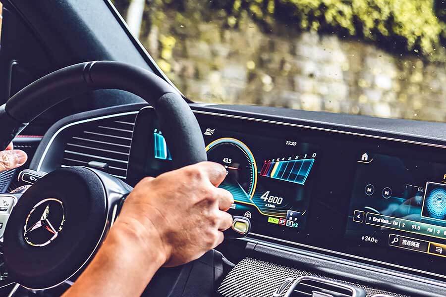 gle53-3 雖然現在是夏天,不過GLE 53卻像一股秋風,以攻無不克之姿縱橫山林之間,好不暢快。