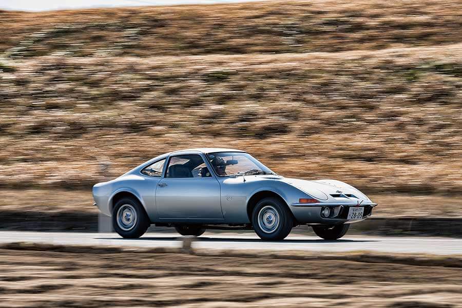 gt1900-38 日本廣告的開場白,愈來愈常用「從此進入人生100年時代」,意思是在醫學等領域不斷進步時,人類壽命亦愈來愈長,很快大家活到百歲已不稀奇。