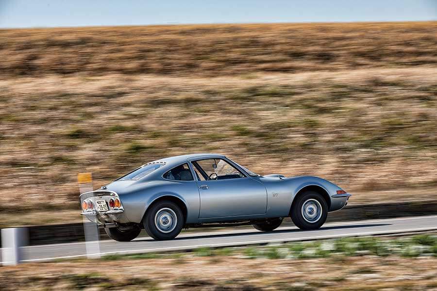 gt1900-40 日本廣告的開場白,愈來愈常用「從此進入人生100年時代」,意思是在醫學等領域不斷進步時,人類壽命亦愈來愈長,很快大家活到百歲已不稀奇。