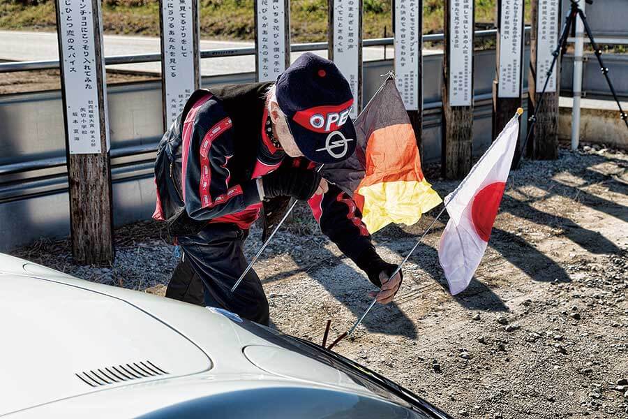 日本廣告的開場白,愈來愈常用「從此進入人生100年時代」,意思是在醫學等領域不斷進步時,人類壽命亦愈來愈長,很快大家活到百歲已不稀奇。