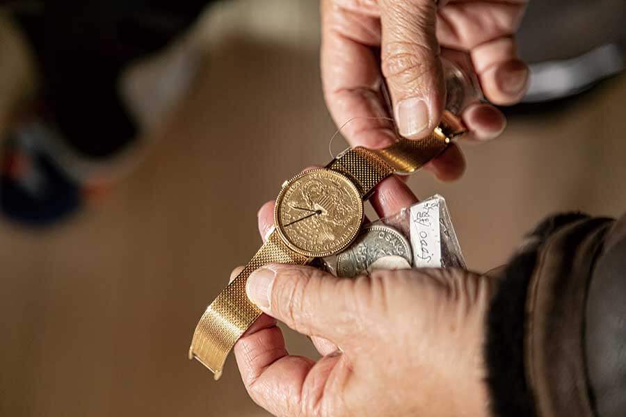 gt1900-56 日本廣告的開場白,愈來愈常用「從此進入人生100年時代」,意思是在醫學等領域不斷進步時,人類壽命亦愈來愈長,很快大家活到百歲已不稀奇。