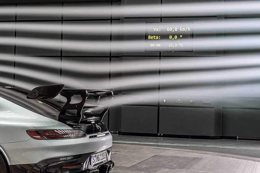 gtblackseries-26 強勢外型雖然早已被看個精光,但真正精采的現在才要登場。