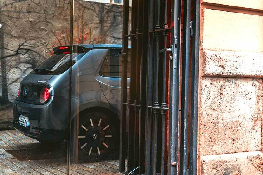 2020年度最令人興奮的兩款電動城市車現已在此，電動車是否迎來大行其道的時刻呢？