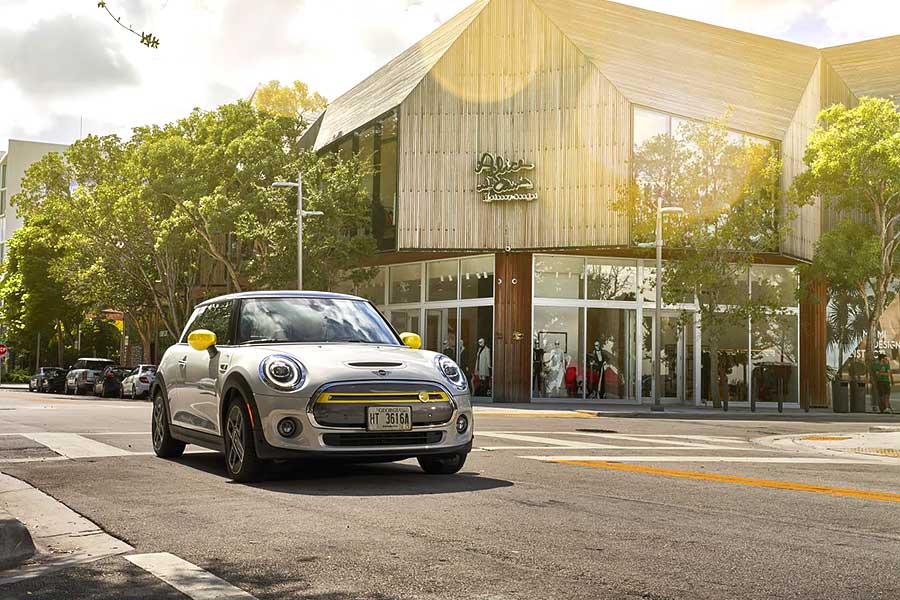 2020年度最令人興奮的兩款電動城市車現已在此，電動車是否迎來大行其道的時刻呢？