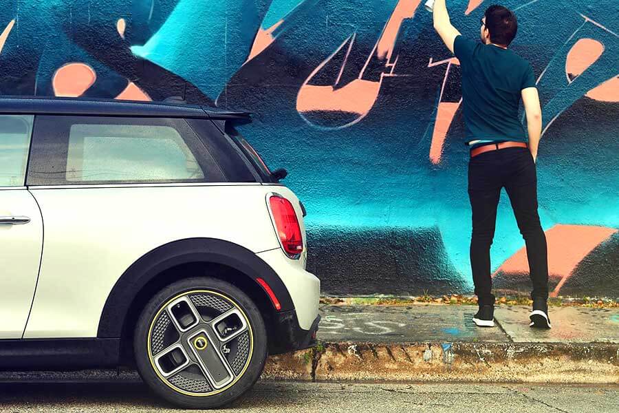 2020年度最令人興奮的兩款電動城市車現已在此，電動車是否迎來大行其道的時刻呢？