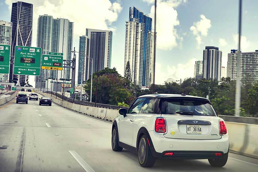 2020年度最令人興奮的兩款電動城市車現已在此，電動車是否迎來大行其道的時刻呢？