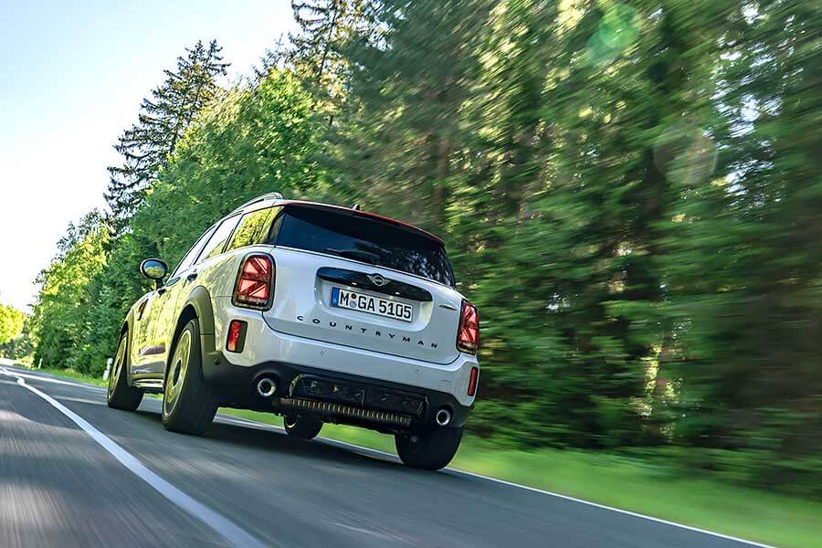 jcwcountryman-17 來到詭譎的2020,就連JCW Countryman的心臟也跟著變大,更加放肆了!